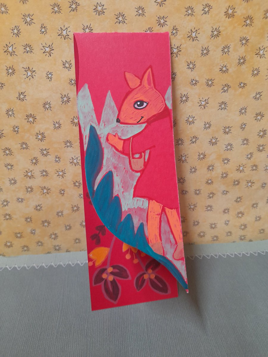 Don't forget to scroll down to the bottom of the auction we are still adding bookmarks and there are some lovely ones.... jumblebee.co.uk/bookmarkprojec… all helping us raise money for Katiyo Primary School in Zimbabwe Please RT