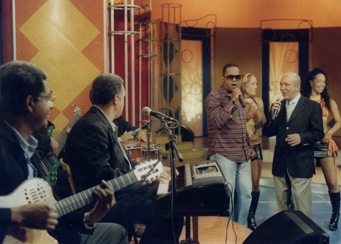 En el programa Divertido con Jochy hace unos años Carlos Brito