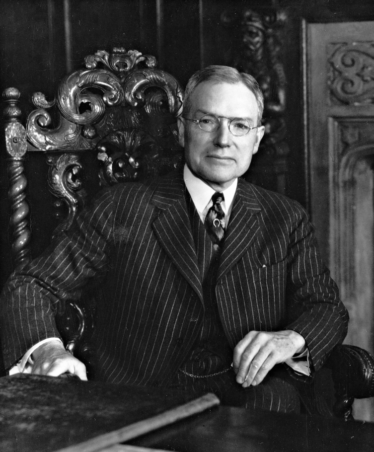Look at this man. Son of one of the richest men to ever live. Inherited the equivalent of over $11 BILLION today. Responsible for the massacre of 20 of his own employees. This is the fascinating story of John Rockefeller Jr., one of the richest heirs of all time: