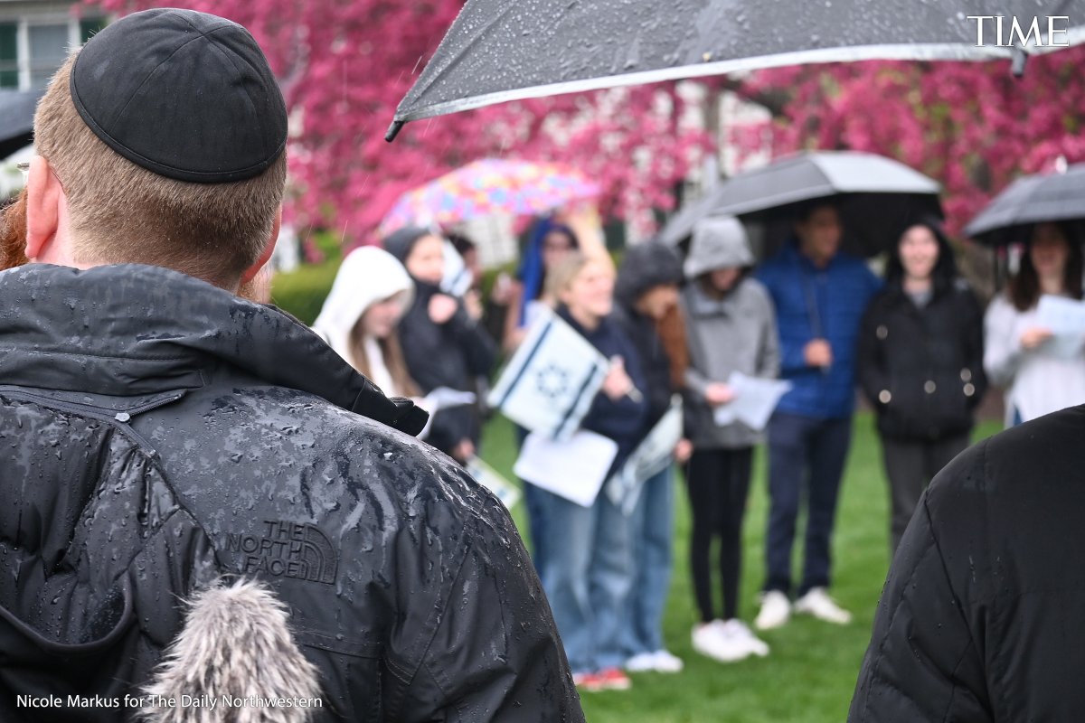 Jewish students met for a community gathering near the encampment at Northwestern. “Because we are students, we understand the complexities of what's happening on our campus a lot more than the national media could,” says a Daily Northwestern editor ti.me/4afqwwx