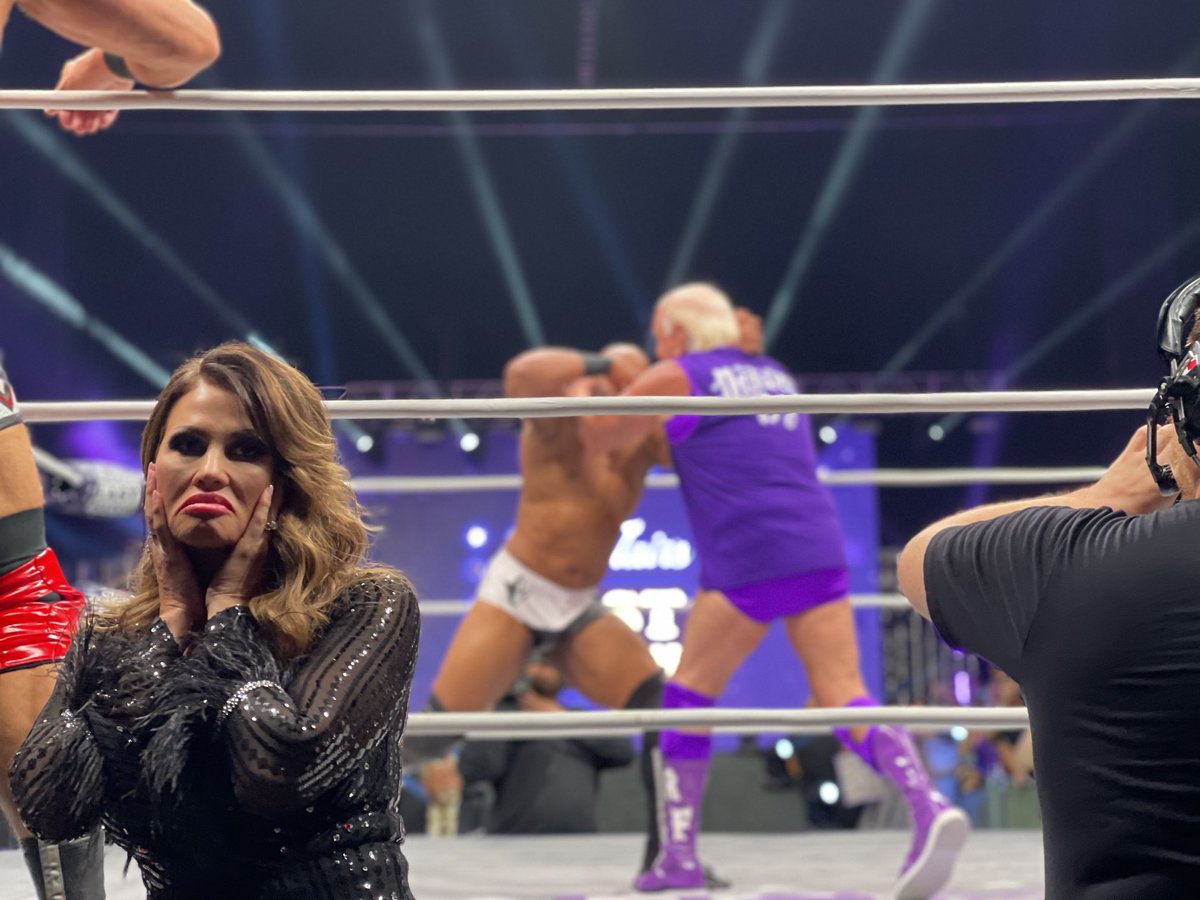 Wrestle_Connect's tweet image. ⁦@TheLethalJay⁩ locking up with ⁦@RicFlairNatrBoy⁩ 

#connectingpeoplethroughwrestling #jaylethal #ricflair