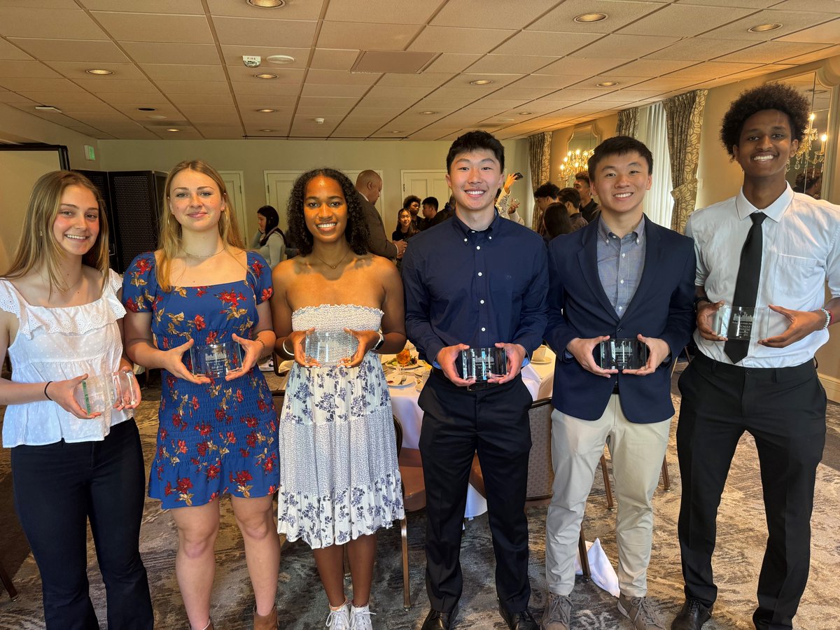 Yesterday, Lakeside Athletics had the privilege of honoring six of our student-athletes who were recognized at the Metro League's Club 101 ceremony in downtown Seattle.

Congratulations to Liz C., Mia B., Terese P., Matthew Z., Alvin Z., and Thomas E.!

#GOLIONS