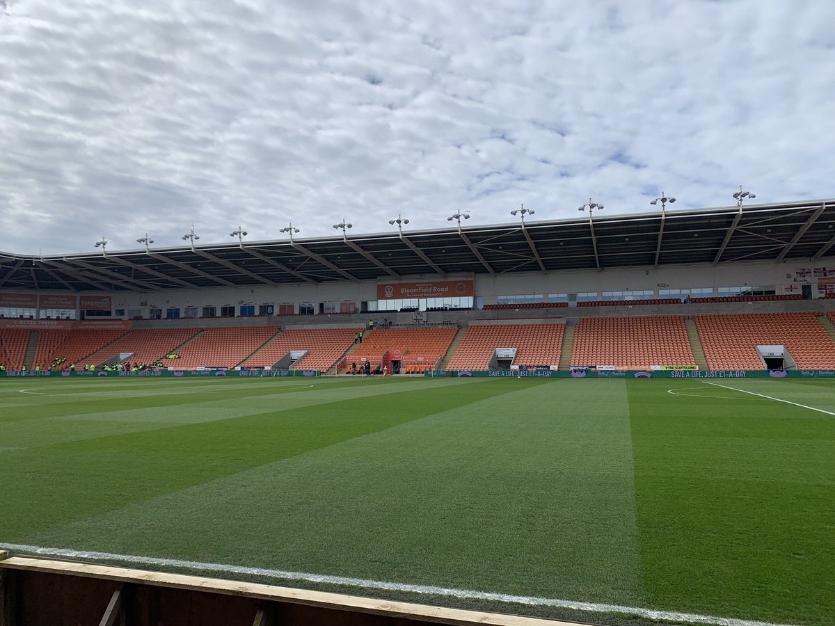 Name the player you think the Seasiders should be going after this summer👇

#UTMP