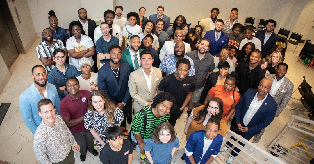 We just celebrated 5 amazing years of fashion, football, & mentoring at #FashionPlay & it was a success all thanks to you! A huge shoutout to our presenting sponsors, @Fifththirdbank & @MichaelKors! Big thanks also to our partners, the @AtlantaFalcons, @Dillards, & @Fox5Atlanta!