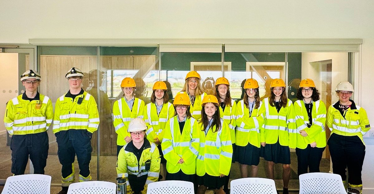 On Wednesday the 8th of May, a group of eight students, accompanied by our brilliant Careers Coordinator Jo Harding, embarked on an insightful visit to Triton Power Station 👷 Read more about this exciting experience on our news page tranby.org.uk/news-events/ne…
