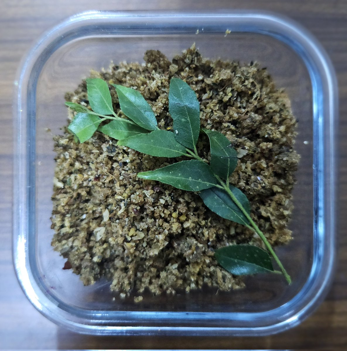 Prepared Curry Leaves Podi and trust me the taste was as authentic as i had some last 8-9 years ago in Bangalore. Superrrrr taste. Thanks @upliance #30DaysWithUpliance