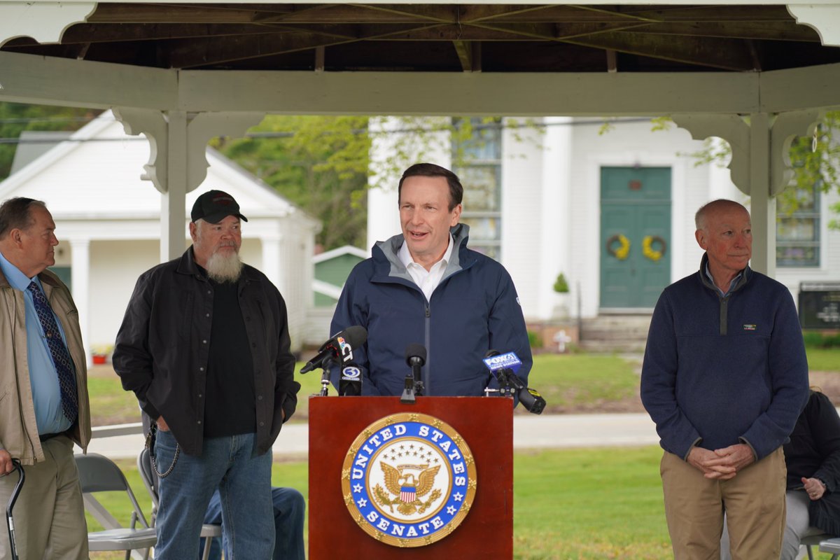 Scotland, CT has 1500 people and 6 zip codes. So dumb. It has real world consequences. Voter registration is messed up. Packages get delayed. Tons of mail becomes undeliverable. @RepJoeCourtney and I were there today to announce legislation to give Scotland one zip code.