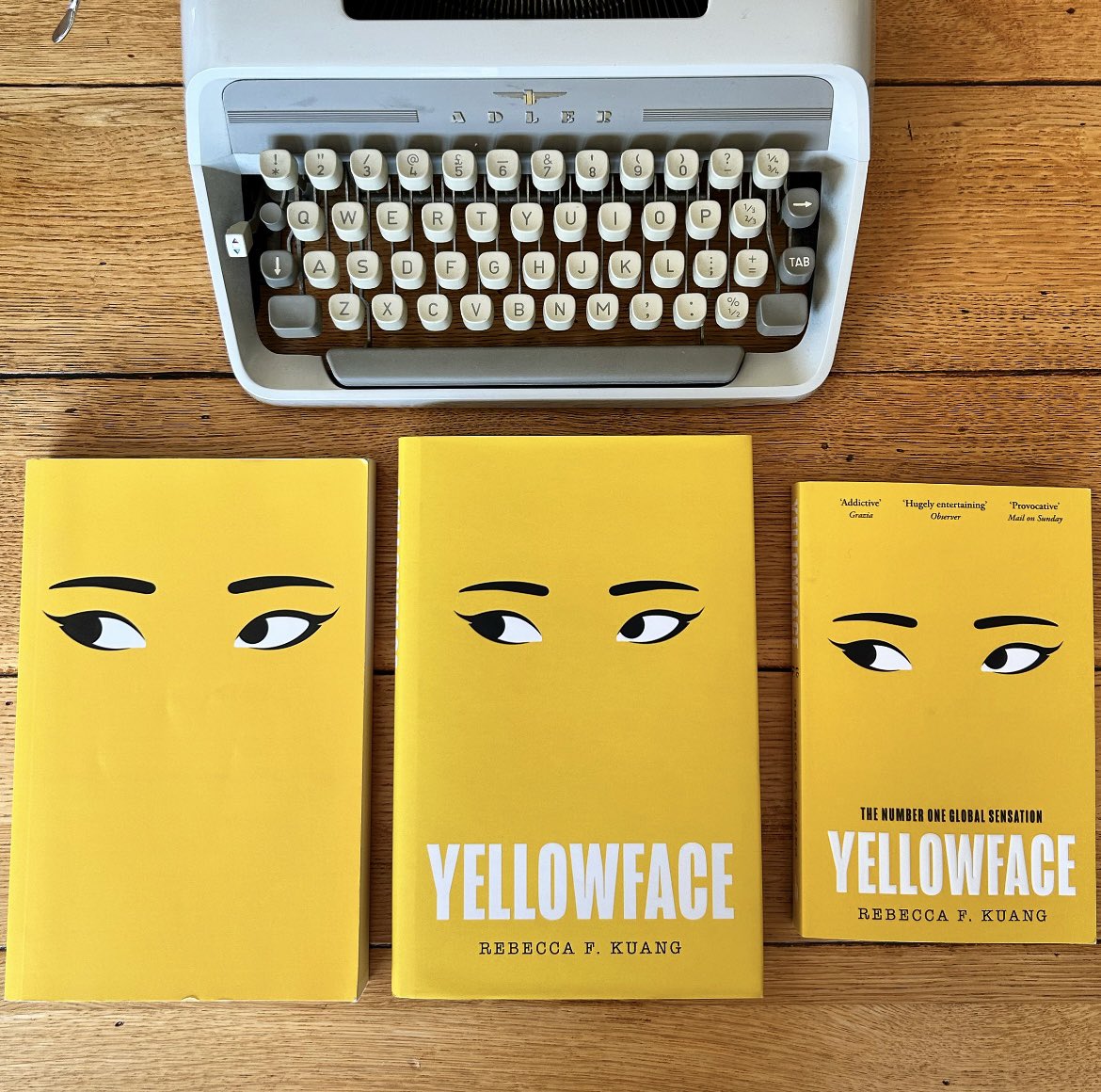 From proof, to hardback, to our glorious new paperback! 💛 Who is delving into #Yellowface this weekend? The perfect paperback to devour in the sunshine 👀 Out now: smarturl.it/YellowfacePB
