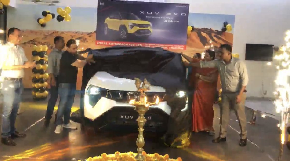 KunalSarangi's tweet photo. Unveiling and launch of @MahindraXUV3XO today evening @utkalautocoach Jamshedpur . #drivesafe #obeytrafficrules https://t.co/xGhVvEg846