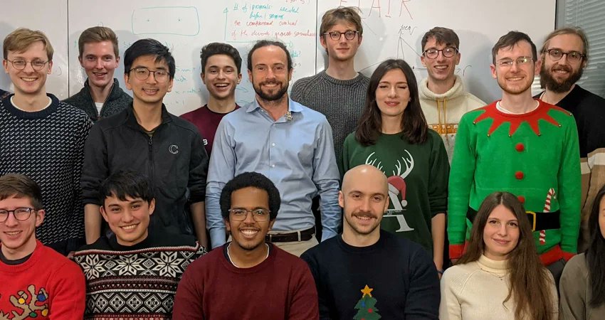 🚨 The Foerster Lab receives the 2023 Amazon Research Award for Machine Learning! Led by Prof. Jakob Foerster, their project aims to revolutionise Large Language Models (LLMs) through compute-only scaling. #AIResearch #MachineLearning @FLAIR_Ox ➡️eng.ox.ac.uk/news/foerster-…