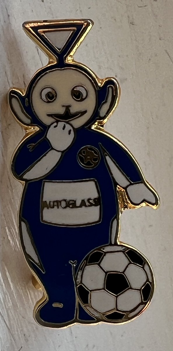 During a period where badge sellers produced Fred Flintstone in the Autoglass home kit, I finally managed to get a very rare Teletubbies version produced 25 years ago. Rare as hell.