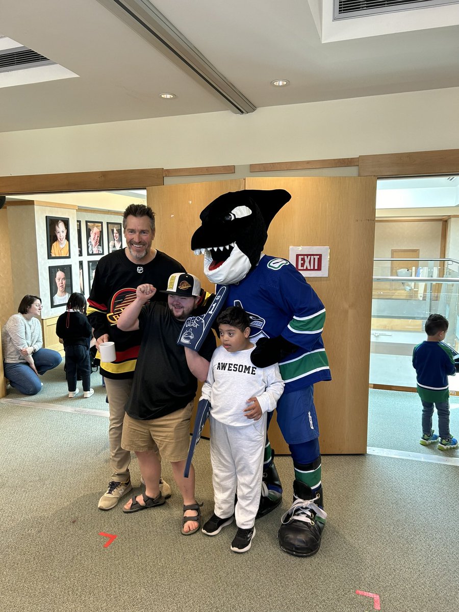 Yesterday was such a special day! We had a blast visiting our friends at the @DSRFcanada and meeting some incredible kids. 💙💚 Our new friend Ella got an extra special surprise - tickets to tonight’s game as part of our Playoff Game Of Your Dreams program.