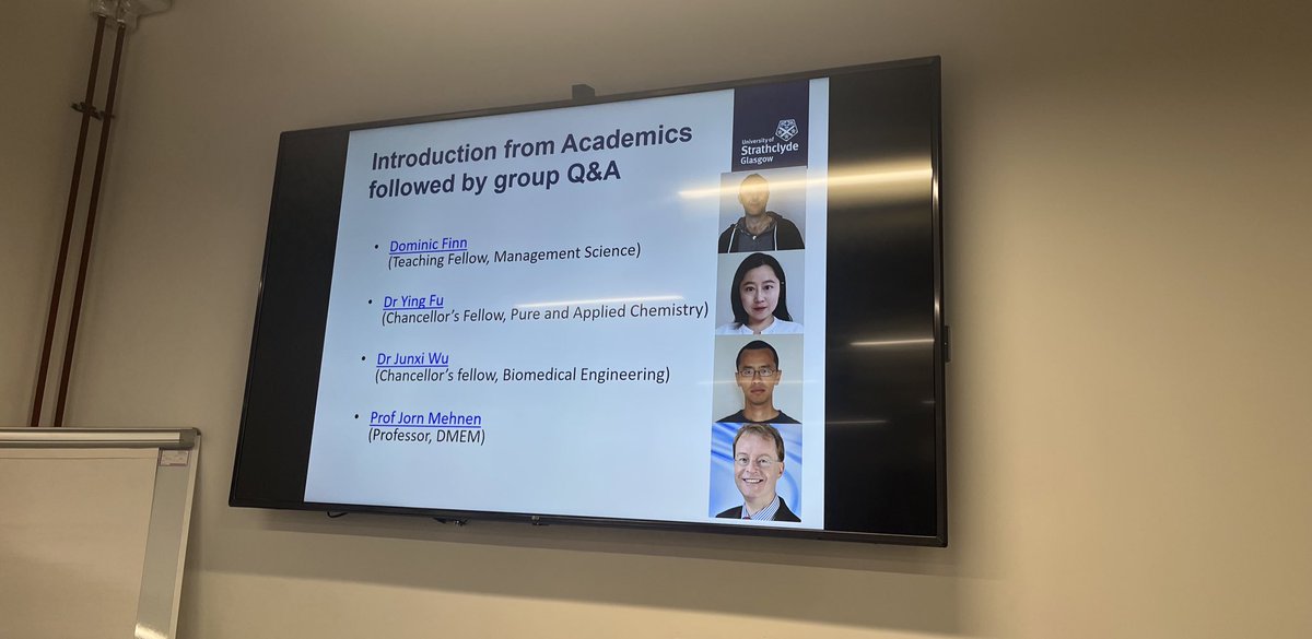 Have a wonderful Friday afternoon with PhD students. Sharing our academic journey and answering their questions about academic job. @UniStrathclyde provides useful career services for students, wish I can have this when I was PhD