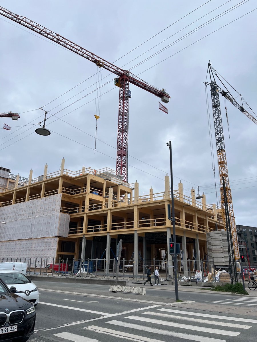 @Seda_Ozen @SustainableTall Kopenhag’ta da büyük bir ahşap bina inşa ediliyor. Güncel durumu fotoğraflardaki gibi. archdaily.com/972518/henning…