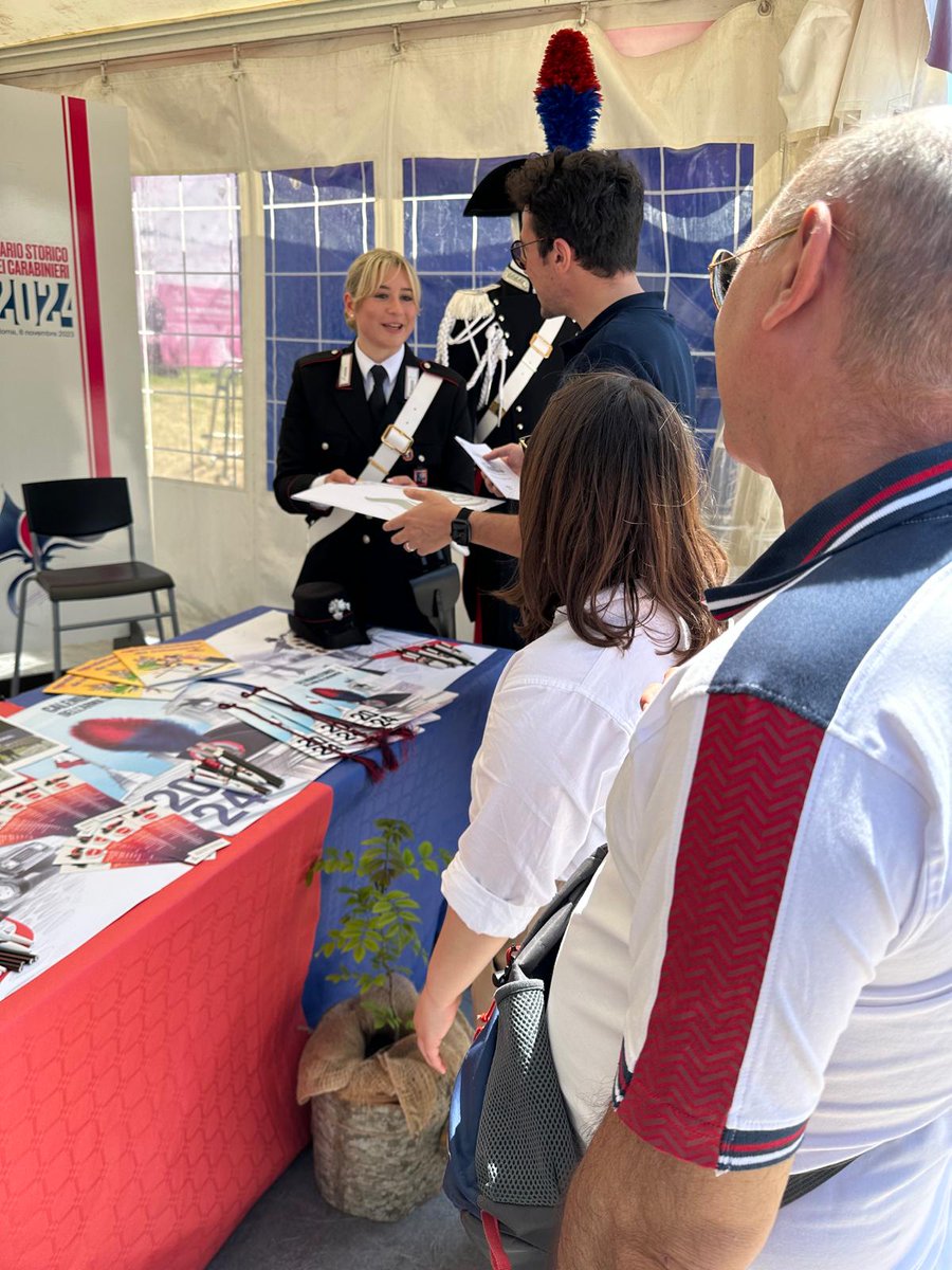 Anche i #Carabinieri al fianco della prevenzione e della ricerca: da oggi al 12 maggio uno stand dell'Arma sarà al Circo Massimo di Roma per la 25ª edizione della #RacefortheCure, la più grande manifestazione al mondo per la lotta ai tumori del seno #komenitalia #PossiamoAiutarvi