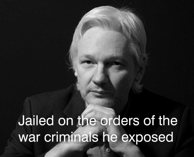 Jailed on the orders of the war criminals he exposed!
#SaveJulianAssange #FreeAssangeNOW #NoExtradition
