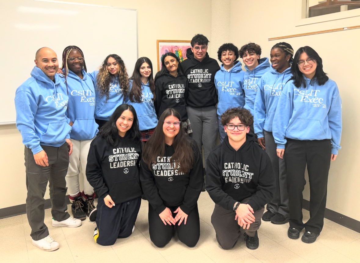 Thank you CSLIT for selling your “Catholic Student Leadership” hoodies to support AFL 👏🏻 and in turn supporting your fellow #tcdsb peers 😇 You are all #angelsamongus and thank you for demonstrating the good that can come from working together towards a common goal 🙌🏼