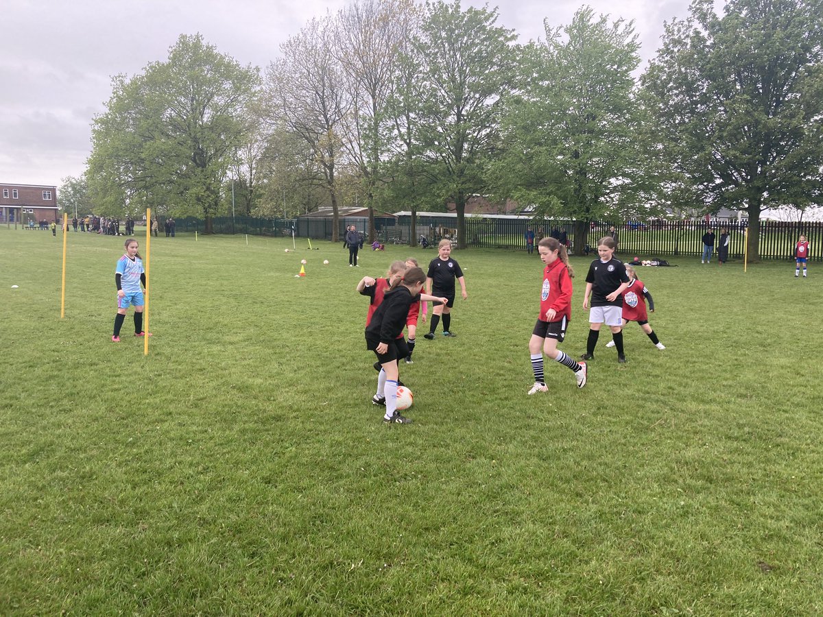 Wildcats is back on tomorrow! Join us for a fun friendly session at 10.15 at Barnton Primary School ⚽️
Follow the link to book now: 

faevents.thefa.com/Book?SessionID…

#oneclub #girlsfootball #barntonwildcats #cheshirefa