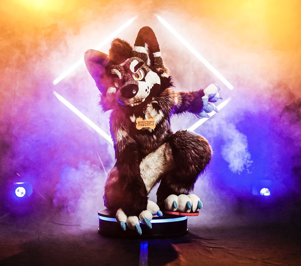 New stage unlocked Boss Fight! Wild Husky appears on stage! What will you select to fight this beast on this #fursuitfriday Stage & Photo taken by.: @SloAnime Thank for the team @SloAnime to set up this amazing and cool photo/video shoot at the Umiko con🩵🙌