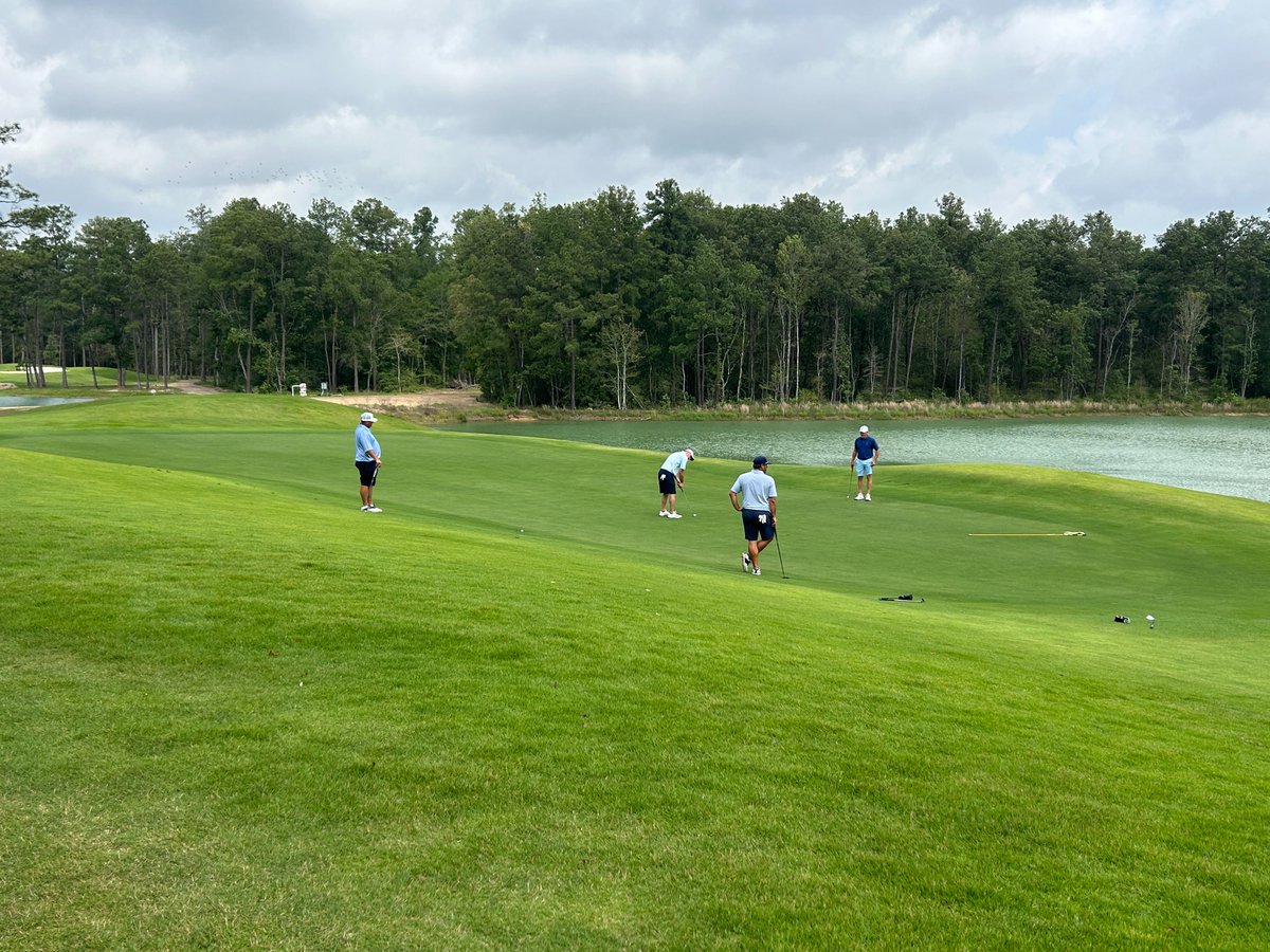 Back in play at Highland Pines Golf Club !!! 🎉 Book your tee time online! ⛳🏌🏼‍♂️ #highlandslife #highlandpines #thewoodlandstx #houstontx #springtx #lazerzoysia #golf #golftexas #golflife #golfcourse #houstongolf #golfing #golfstagram #golfday #golfislife #highlandpinesgolfclub