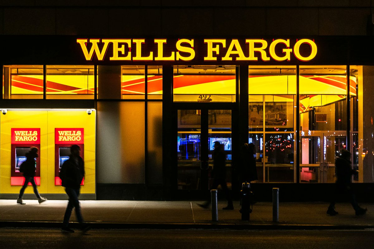 🇺🇸 Amerika'nın 3. büyük bankası #WellsFargo, spot #BitcoinETF'lerine yatırım yaptığını açıkladı.