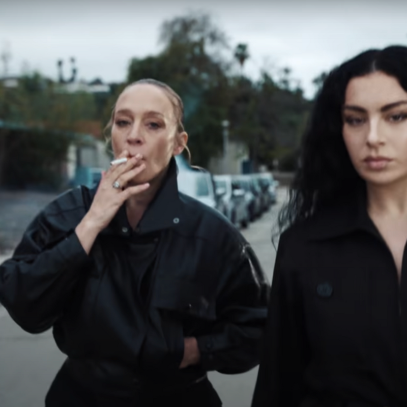 Chloë Sevigny made a special it girl appearance in Charli XCX's '360' video. » Read Rolling Stone's January Q&A with the actress: rollingstone.com/tv-movies/tv-m… » Watch @charli_xcx's new video: rollingstone.com/music/music-ne…
