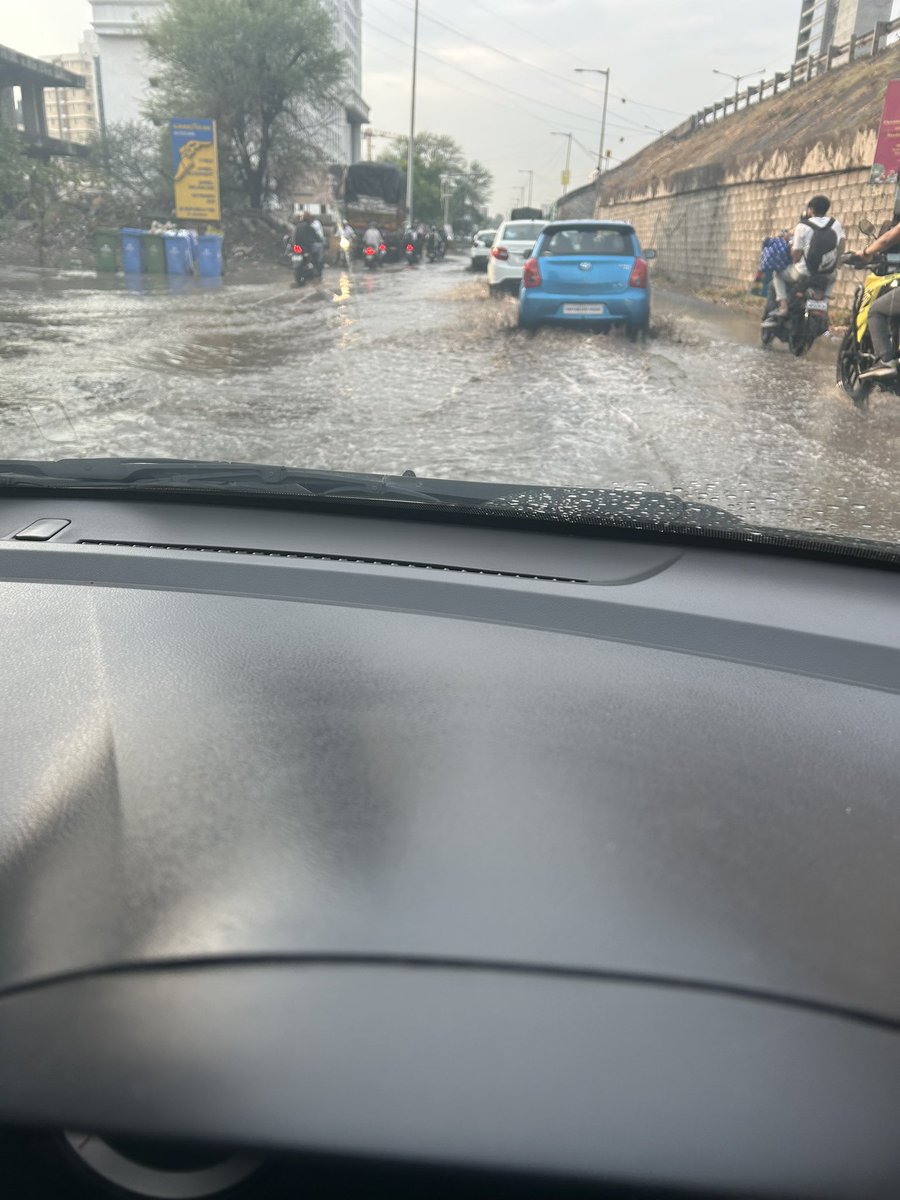 #Hinjawadai pune and this was not even monsoon 

God bless the traffic of Hinjawadi Pune in real monsoon