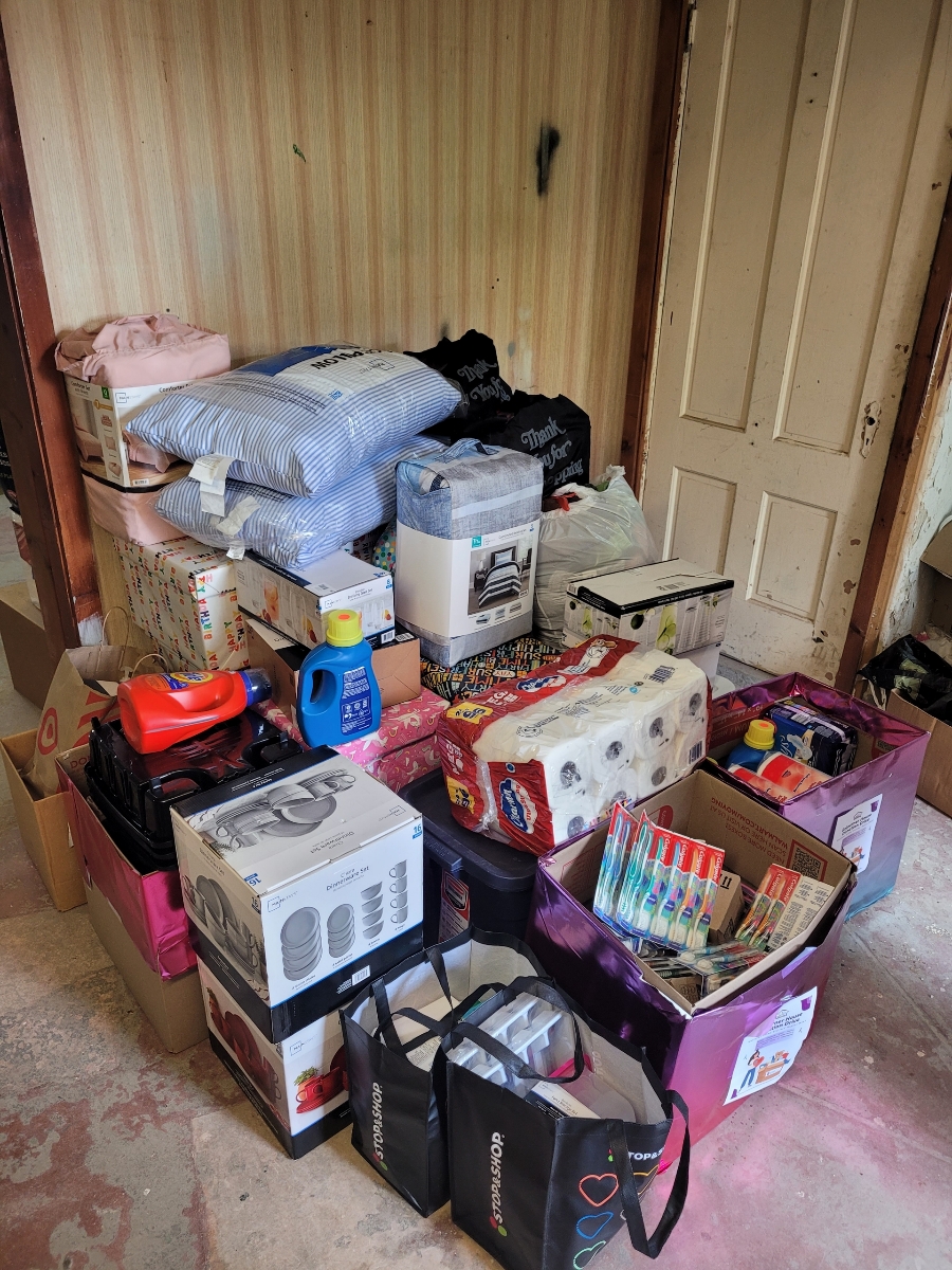 Thank you to everyone from the @BrownUniversity community who donated to our Sojourner House Drive. Make sure you all continue to support @SojournerHouseR. They are a non-profit that provides safe housing and services to victims in need of support.