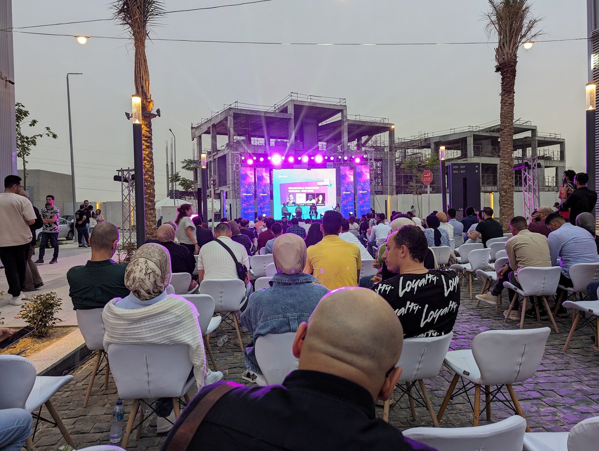 wdeveloper's tweet image. Now attending the panel 'Scaling People: Transitioning from Small to Big Teams' at #StartupWithoutBorders. One of the panelists is my old friend Ameer Sherif, and I couldn't resist joining a session with Ameer on board! 🚀 #Entrepreneurship"