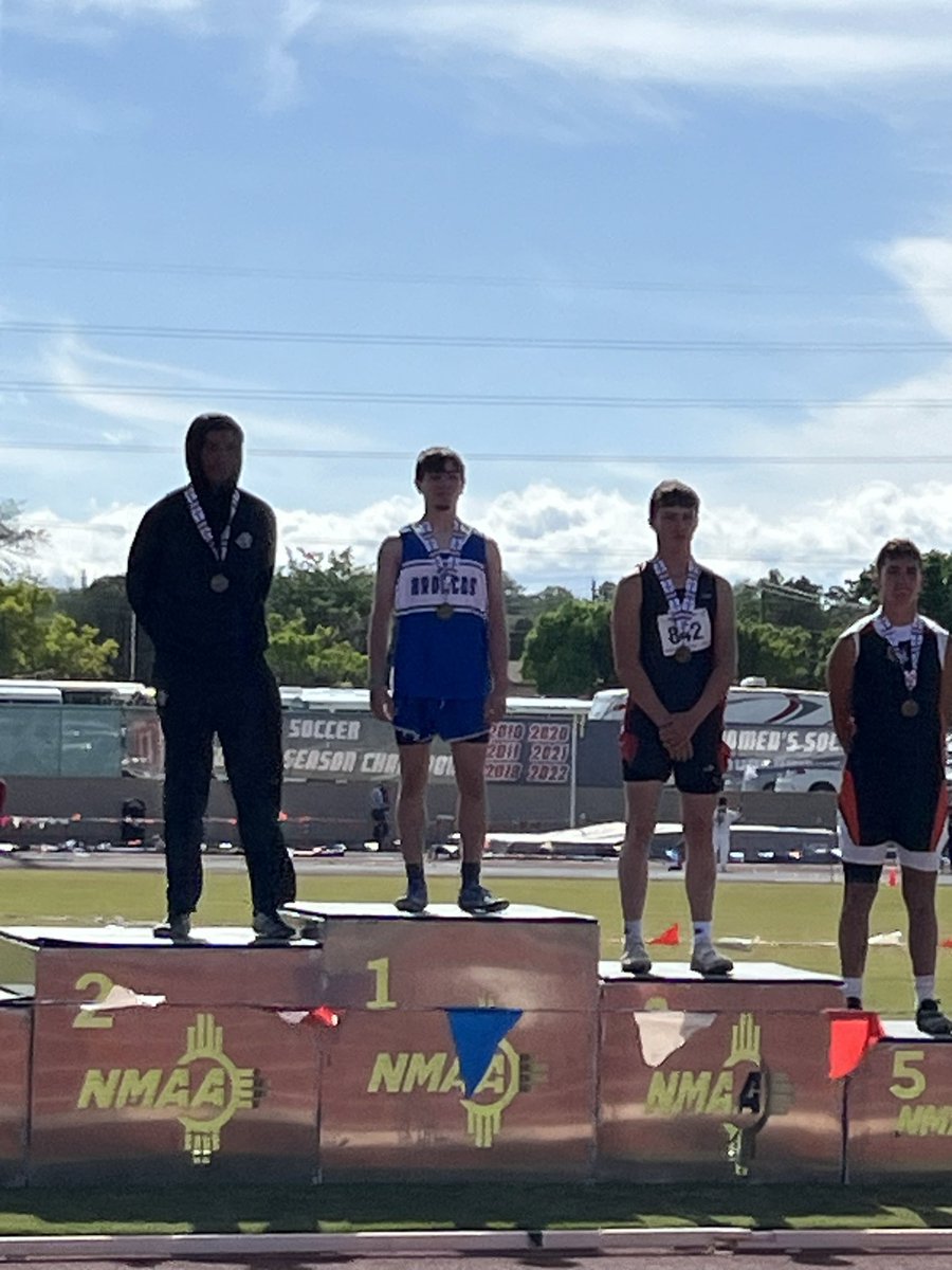 Floyd’s own Isaias Nieto just jumped 20 ‘10.5’ and is the Long Jump State Champion!! Congratulations to E!! #BroncoPride