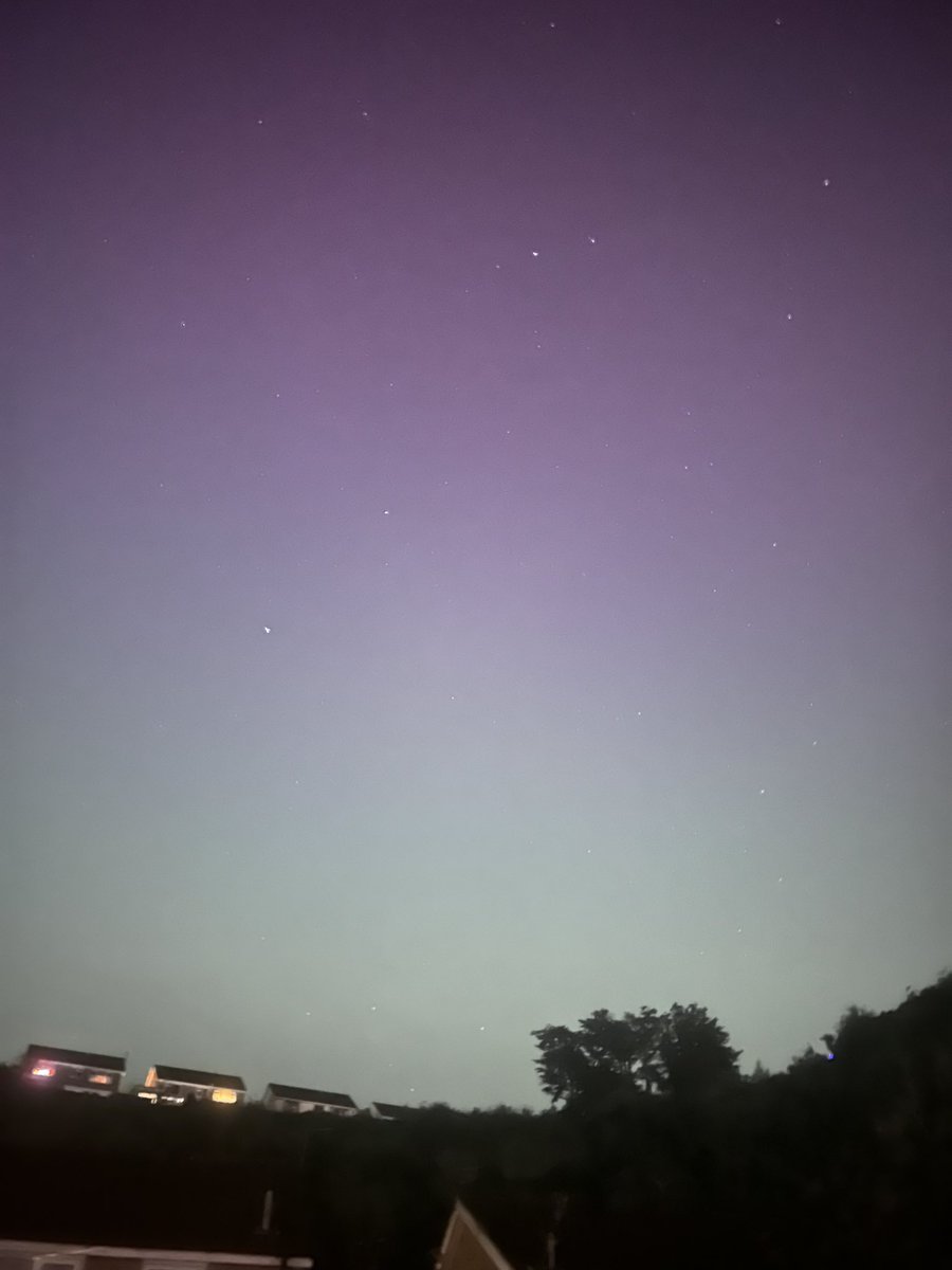 pixelSmart21's tweet photo. #aurora in Somerset, UK https://t.co/03LbZAk4dD