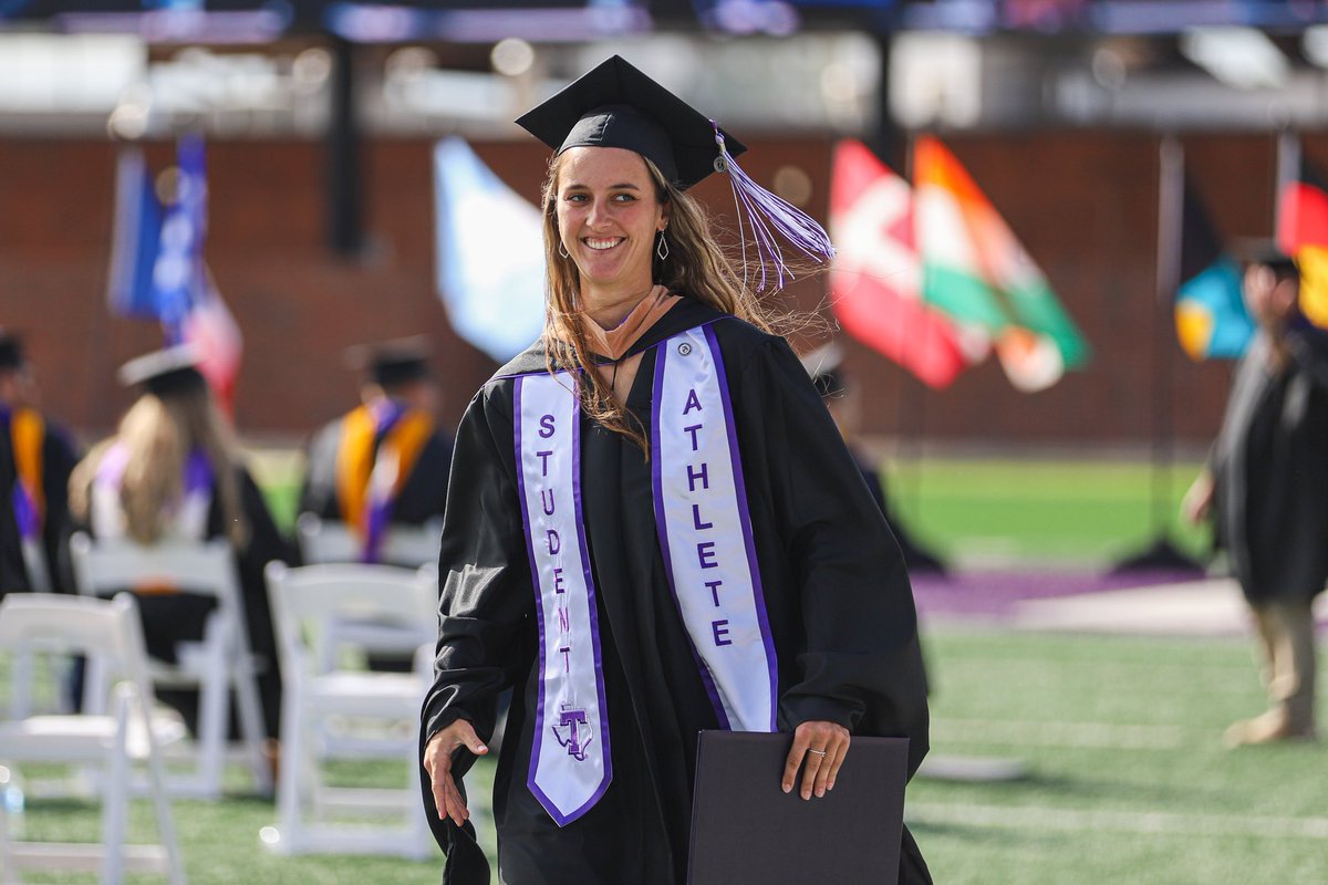 TarletonSB's tweet photo. Mastered it 😏

Jordan Dickerson received her MBA today! Congratulations Jordan!

#MasteredIt https://t.co/ctc8SmBw9A
