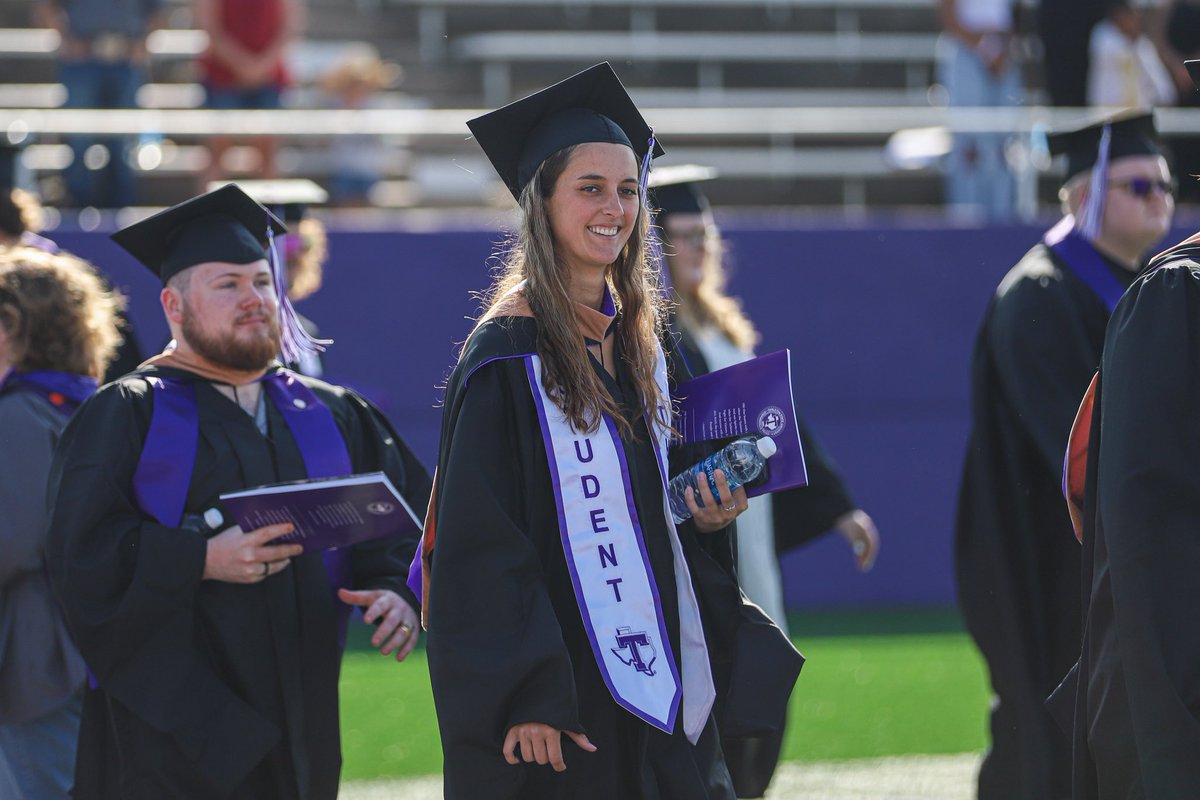 TarletonSB's tweet photo. Mastered it 😏

Jordan Dickerson received her MBA today! Congratulations Jordan!

#MasteredIt https://t.co/ctc8SmBw9A