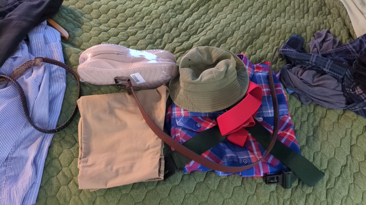 I finally got my @realredgreen hat to go along with the shirt and suspenders I got previously from the store site. Combined with khaki pants, belt, and shoes I got from @amazon, I have my costume for Halloween. 😁