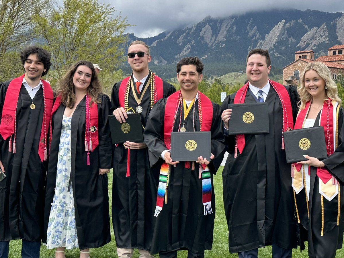 Today, six of our seniors earned their degrees through @CUBoulderCMCI. No words can describe how grateful we are for all of their contributions to SBS over the years.

Congratulations to Matthew, Tessa, Alex, Jimmie, Jared, and Malaina!

#ForeverBuffs #SkoBuffs 🖤💛🦬🖤💛