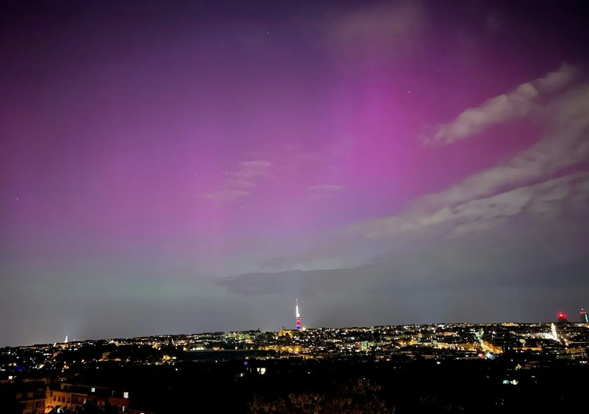 🔴 #AHORA | Tormenta solar: Los cielos de gran parte de Europa son cubiertos por una aurora boreal.