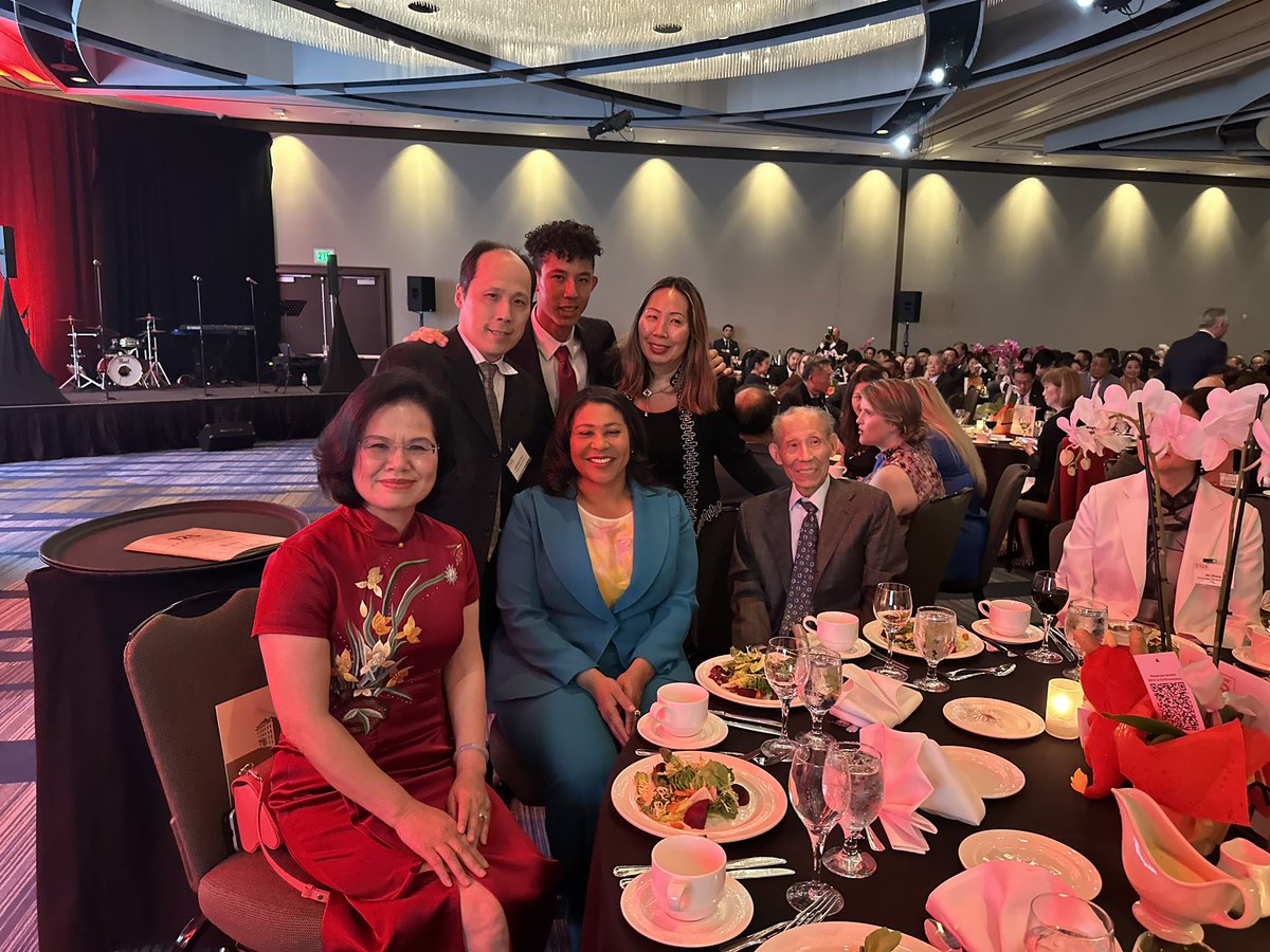 Yesterday, I had the privilege of celebrating Chinese Hospital's 125th anniversary, and honoring the hospital’s Donor of the Year Arthur Chan, joining him in presenting a ceremonial check alongside CEO Dr. Jian Zhang in support of the hospital’s critical services to our City and…