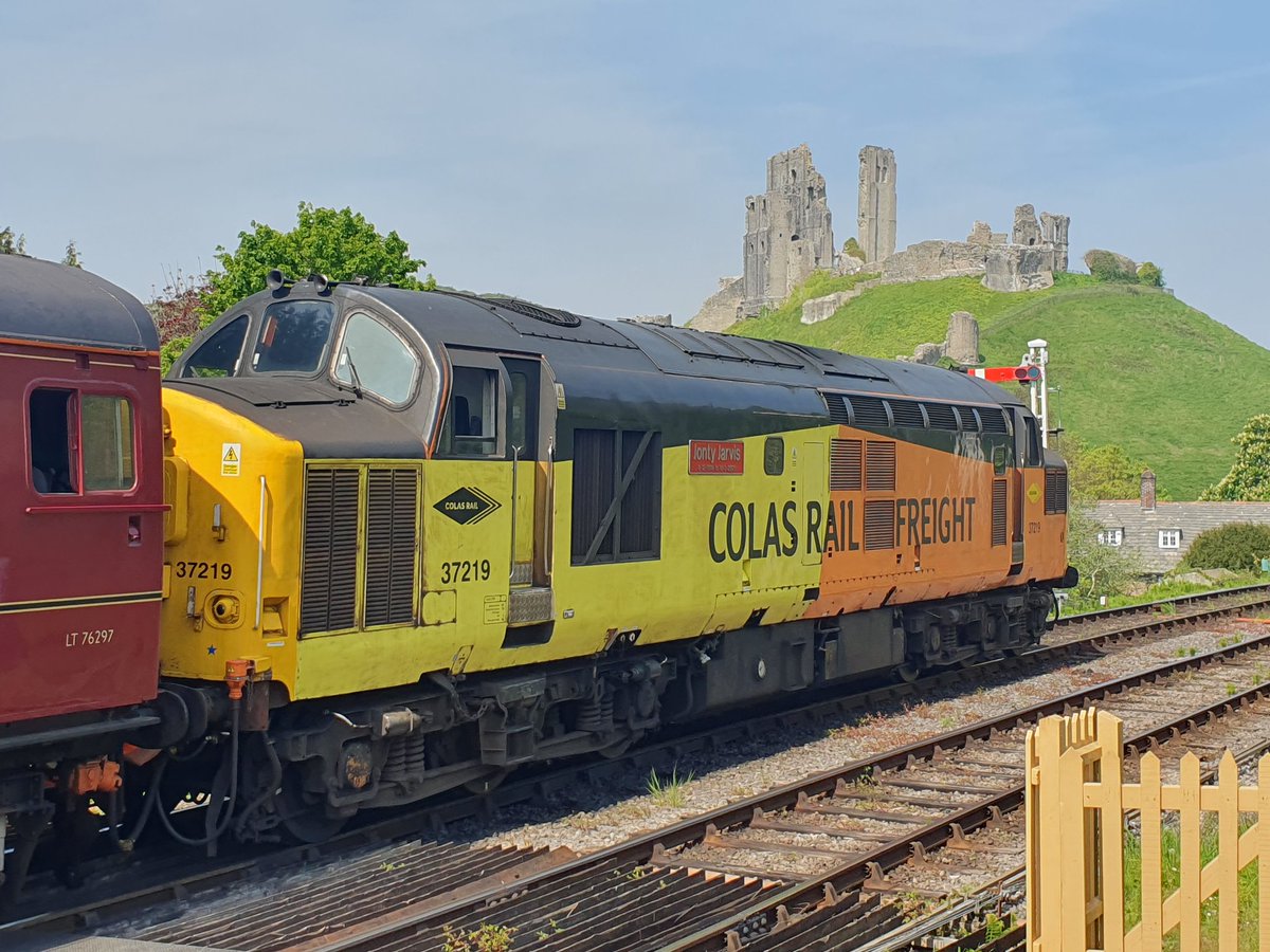 Swanage Diesel Gala Day 1
Colas 37219 at Corfe Castle