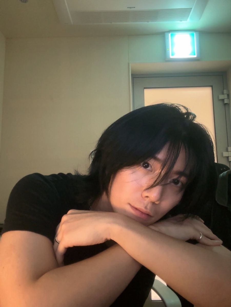 hwifiles's tweet photo. happy birthday, hwiyoung. I hope you have the best birthday ever. I love you so much. <3
#hwiyoung #휘영
#kimyoungkyun #김영균
#SF9 #에스에프나인
#hwiyoungday https://t.co/5BsEnZgPPf