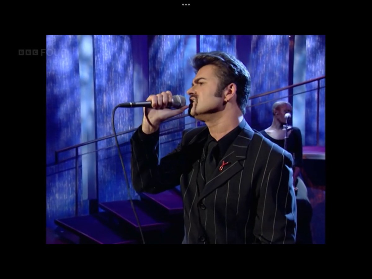 George Michael - “A different corner” is such an exquisite beautiful song. It’s a masterpiece. It wouldn’t be out of place in The Louvre ❤️ #georgemichael #georgemichaelatthebbc #totp #adifferentcorner
