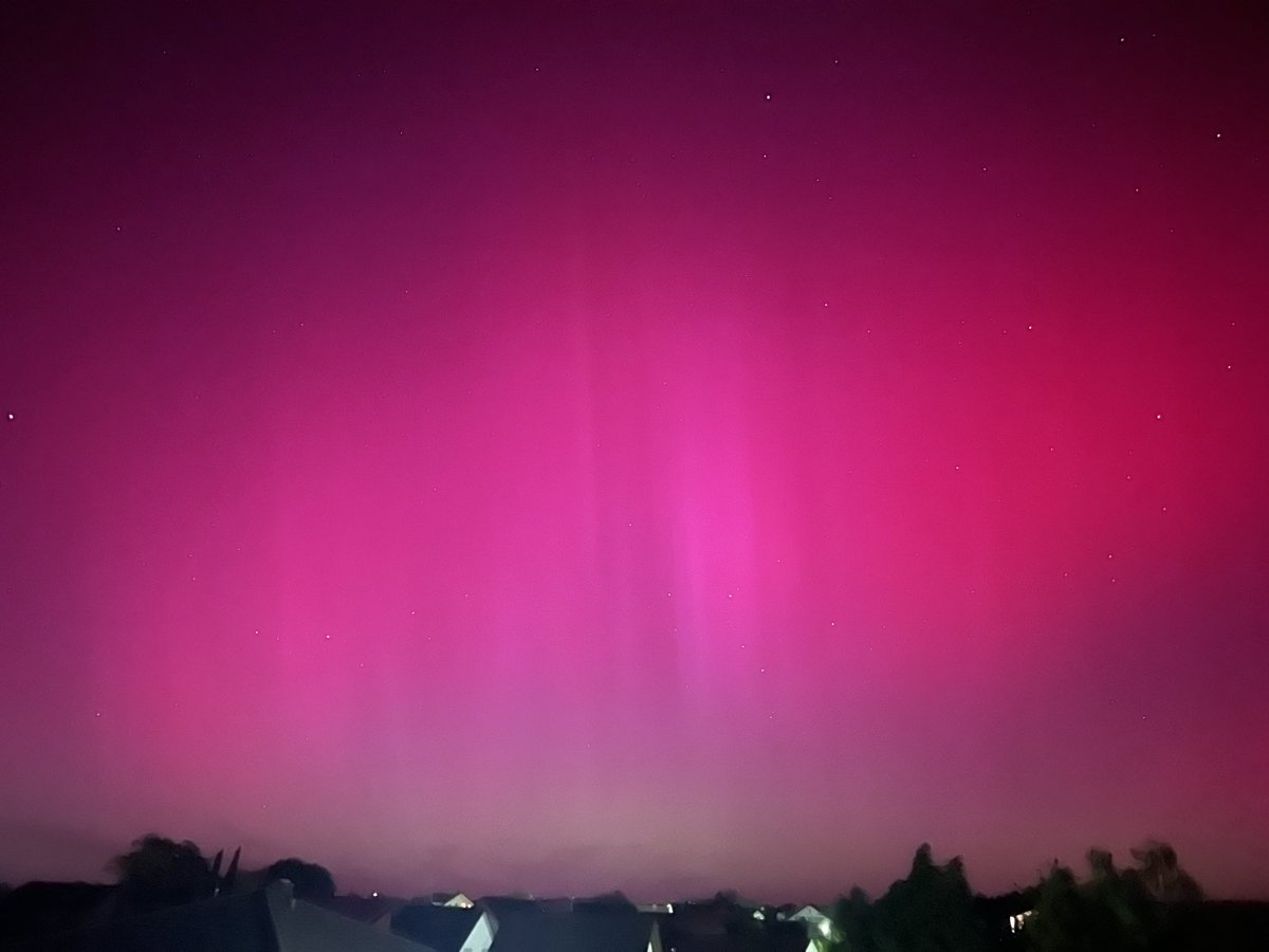 SeefriedSoledad's tweet photo. Actualmente en el sur de Alemania hermosa noche de auroras boreales 
#Aurorasboreales https://t.co/qNRP6UoA5T