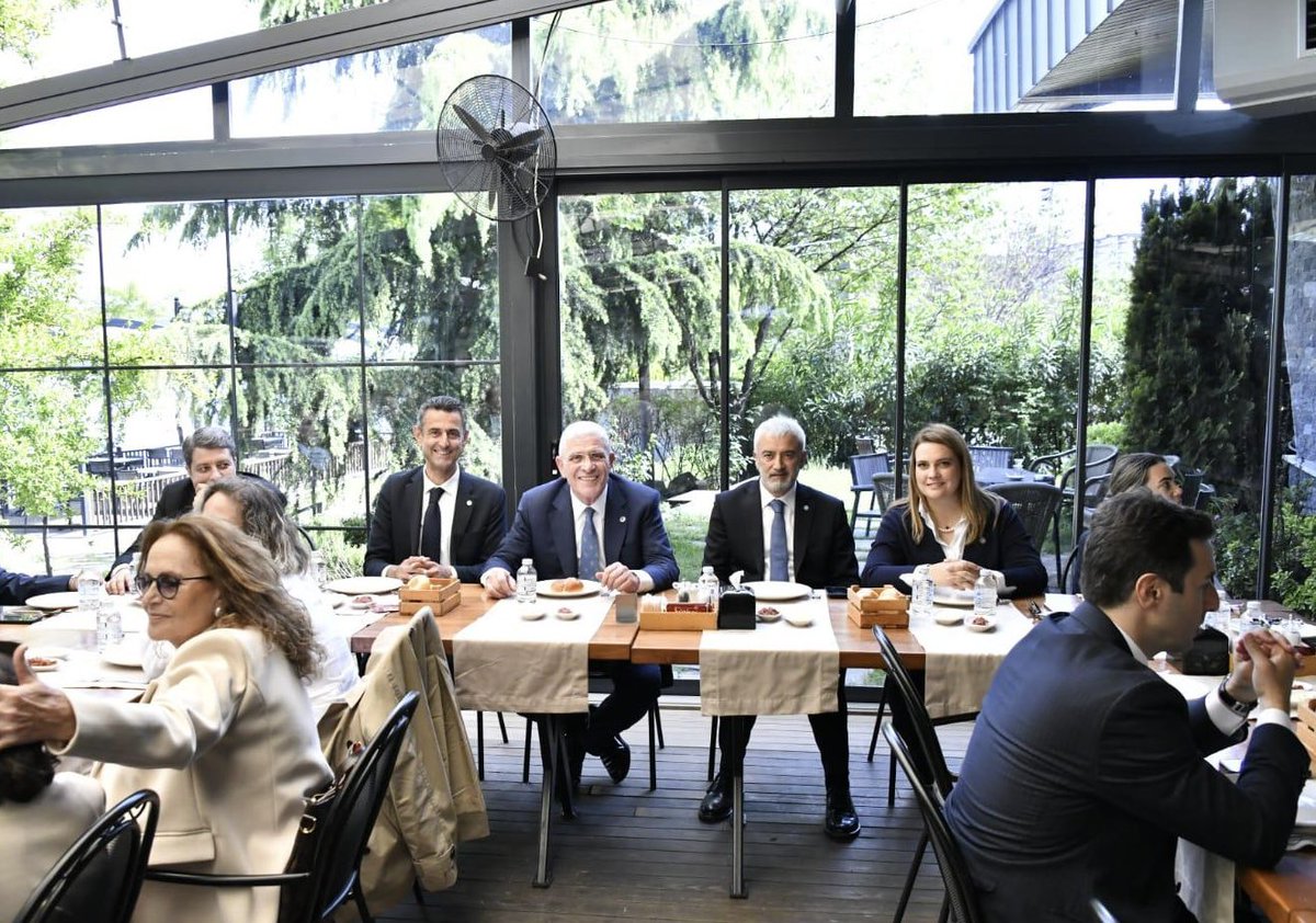 İktidar hedefli yürüyüşümüze Genel Başkanımız Sayın @MDervisogluTR'nun memleketi Ordu'dan başladık. 

Karadeniz insanının mert, vatansever, heyecanlı karakterini yansıtan Ordulu vatandaşlarımızın coşkusu, bize güç ve heyecan verdi. 

'Doğru Adım, Doğru Karar' diyerek…