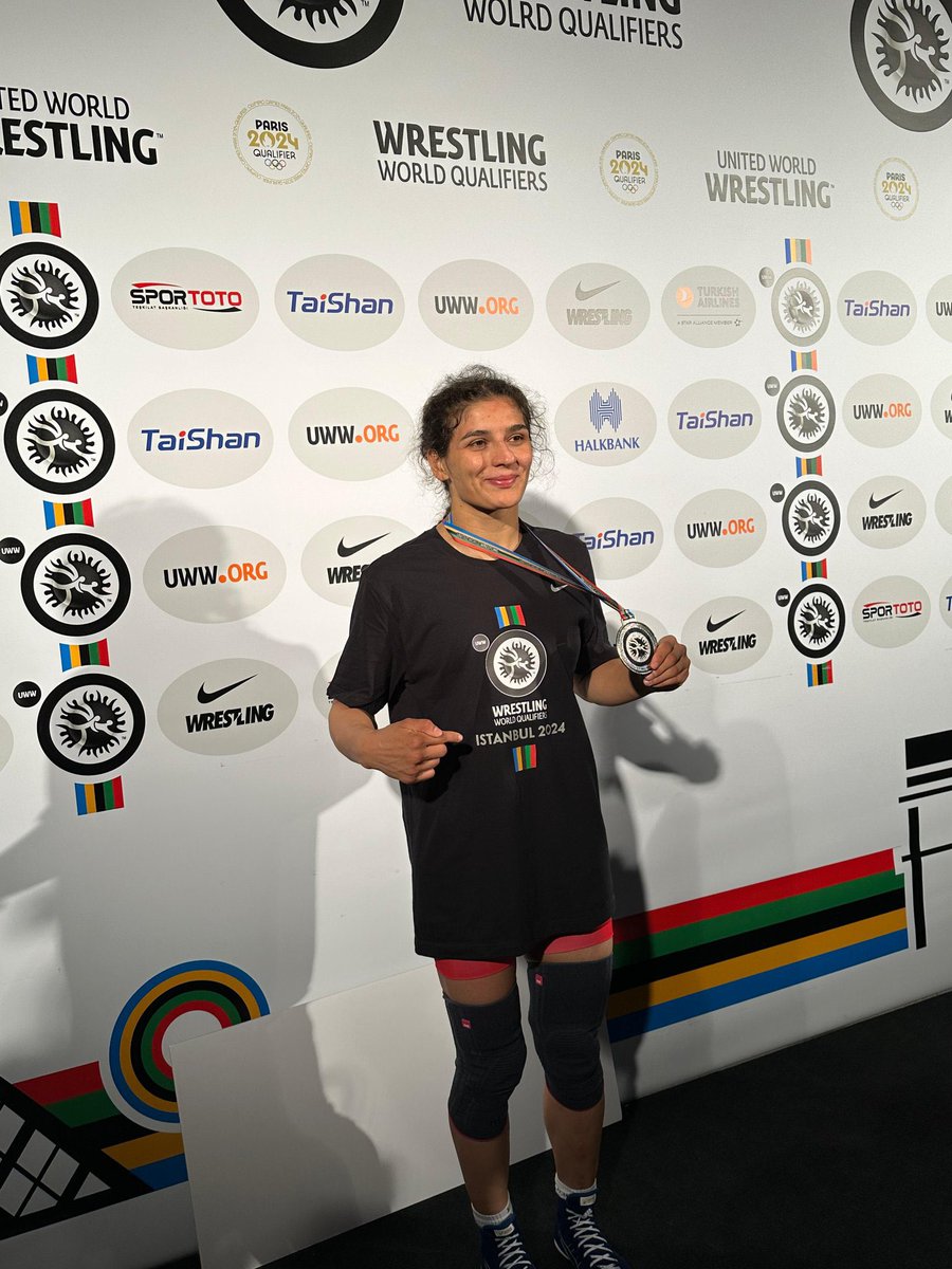 🦅🇹🇷🥇Beşiktaş JK Güreş Şubesi Sporcusu Nesrin Baş, Olimpiyat Oyunları Güreş Kota Turnuvası'nda 62 kiloda finale yükselerek, Paris 2024 Olimpiyat Oyunları’na kota kazandı.