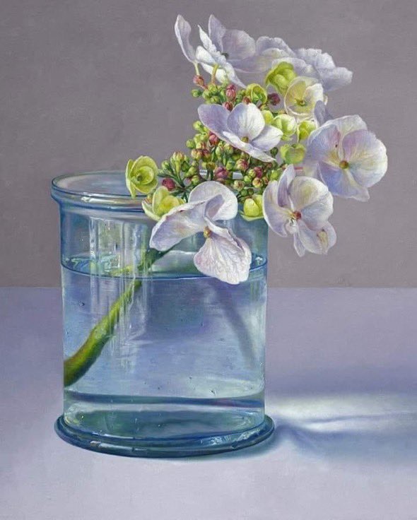🎨Adriana van Zoest b.1966 Dutch artist “Hydrangea in Glass II” #Art #paintings #colors #Flowers #painting @duckylemon @mervalls @MaryBroderson @Rebeka80721106 @albertopetro2 @peac4love @paoloigna1 @GerberArancio @neblaruz @marmelyr @JohnLee90252472 @ampomata @JimBeattie18