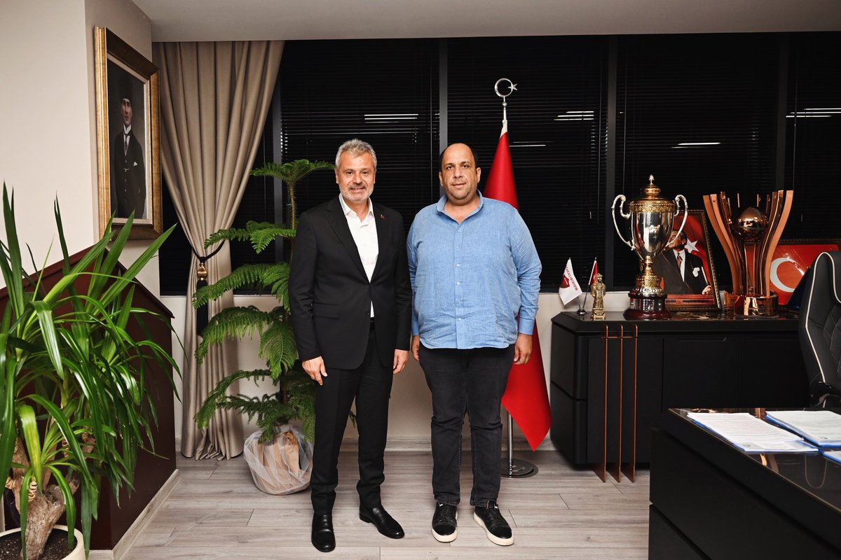 31 Mart Yerel seçimleri ile <a href="/hataybsb/">Hatay Büyükşehir Belediyesi</a> Başkanı seçilen, herkesin bir yerden aşina olduğu, tanıdığı, kapısı herkese açık, her kesimden insana eşit mesafede olan Sayın <a href="/mehmetonturktr/">Mehmet ÖNTÜRK</a> ‘ü makamında ziyaret ettim. Ağırlamalarından dolayı teşekkür ediyorum.