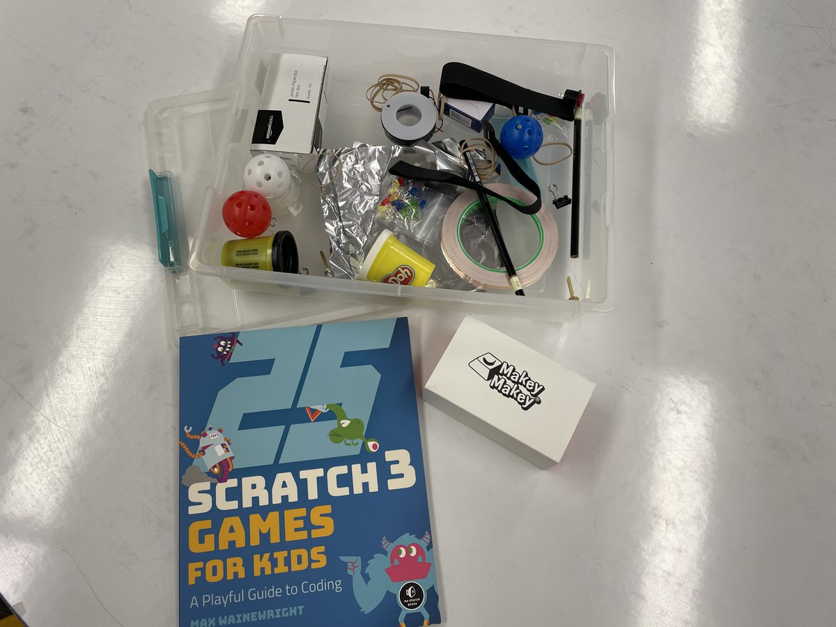 On the last day all families got to take home their own #maker kit complete with a @makeymakey and @scratch coding book @CCSDMagnet @CCSDFamily