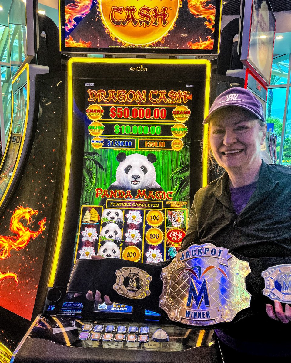 🔔Ding, Ding, Ding!🔔 Congratulations to our Jackpot Champion, Laura!💰She won $58, 492.80 on Dragon Cash by @aristocratslots! 😱🤑👏🏆 🎰 Denom: 25¢ Winning Bet: $12.50 Max Bet: $125 #morongo #casino #slots #jackpot