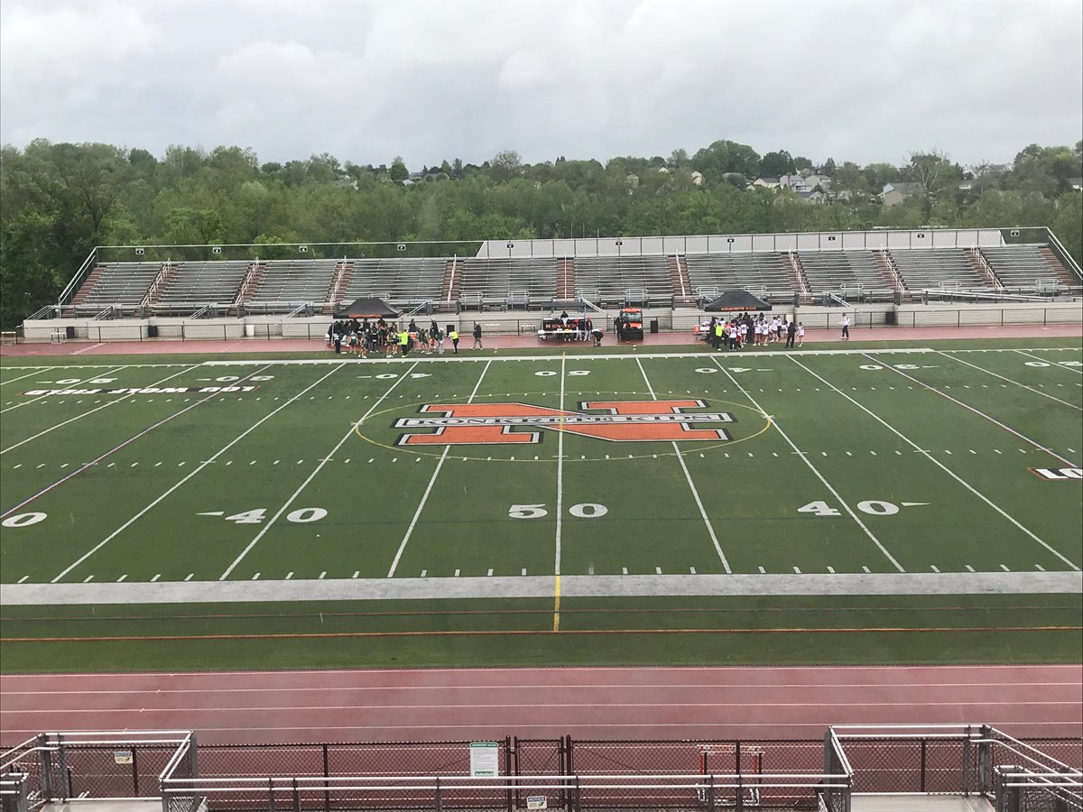 Here at a rainy, dreary Al Erdosy Stadium in Northampton for an EPC girls lacrosse semifinal doubleheader. First up, 2nd-seeded Easton takes on 3rd-seeded Emmaus. Starting momentarily @_EHSAthletics @GoRedRovers