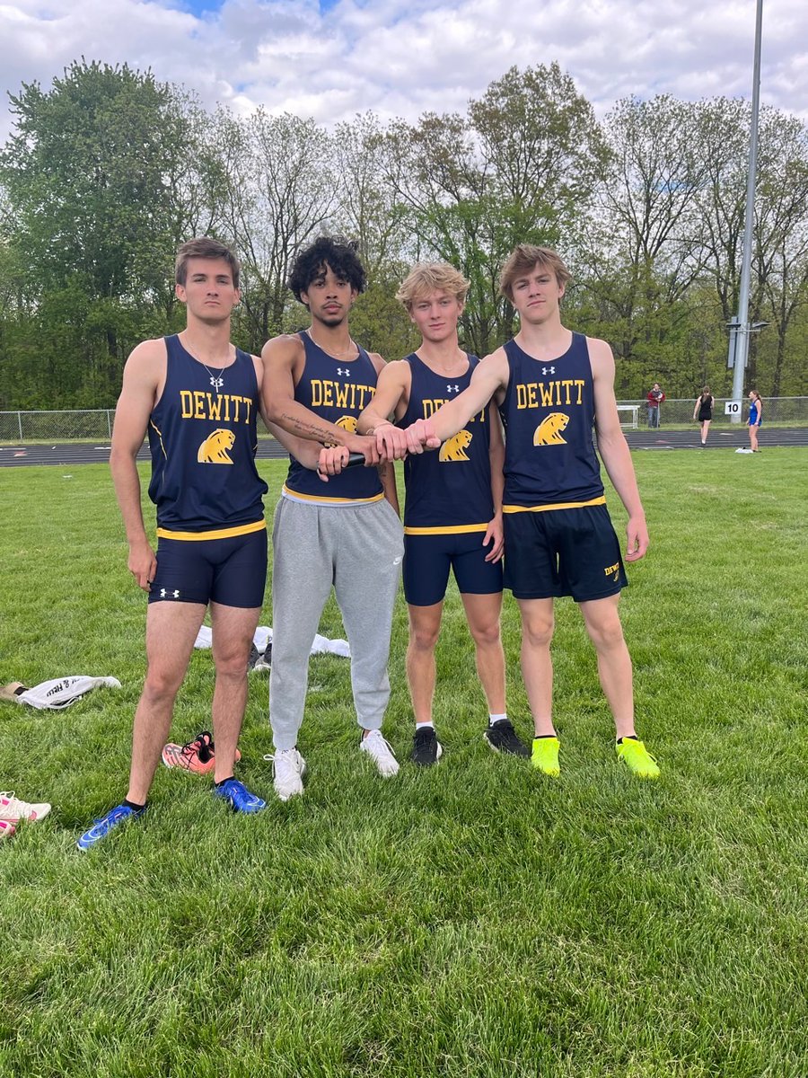 🚨New School Record🚨 The 800M Relay team set a new school record with a time of 1:29.04. The previous record of 1:30.0 was set in 2012 by Makinen, Rogers, Smith, and Parsons. Pictured (L to R): Drew Novak, Julien Johnson, Aiden Aldrich, and Casey Flannery