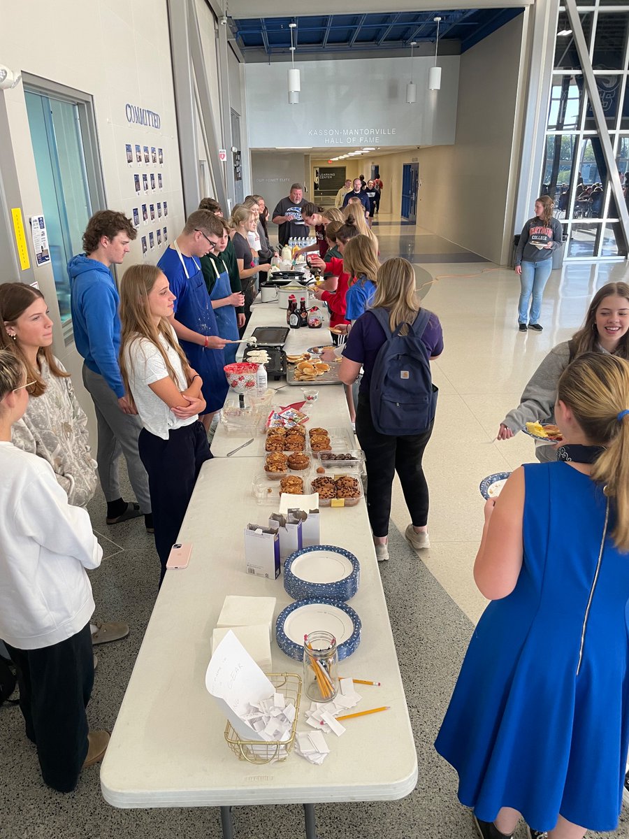 KMHS Counseling Office (@kmhsguidance) on Twitter photo Senior Decision Day at <a href="/KMKometsHS/">KassonMantorville HS</a> college/career gear and a great breakfast from MN Honor Society. 😎 Senior Decision Day at <a href="/KMKometsHS/">KassonMantorville HS</a> college/career gear and a great breakfast from MN Honor Society. 😎